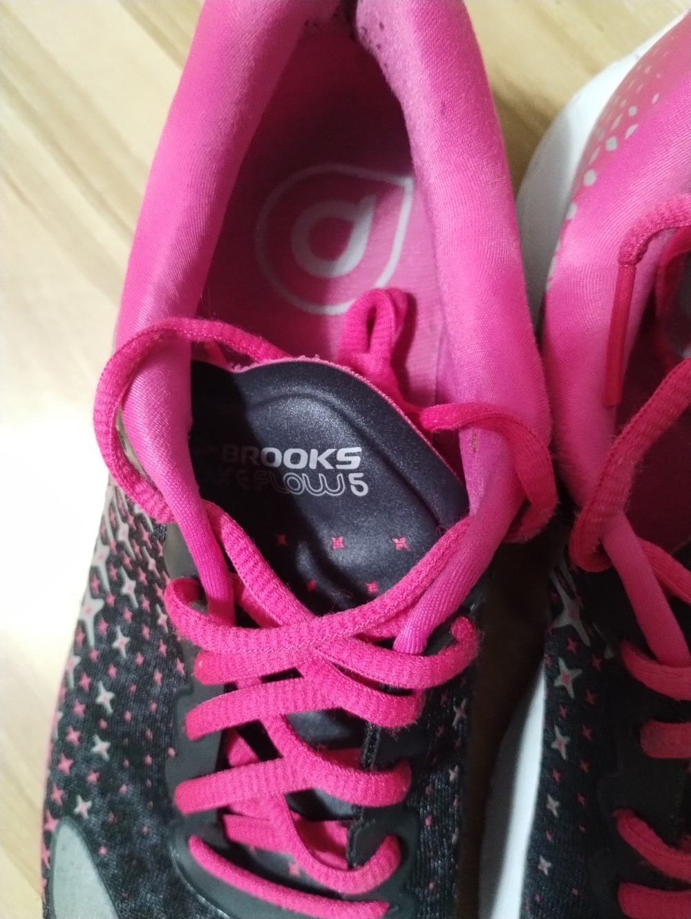 Women's Brooks Pure Flow 5 Pink/ Black Athletic Shoes Size 11 - Picture 4 of 10